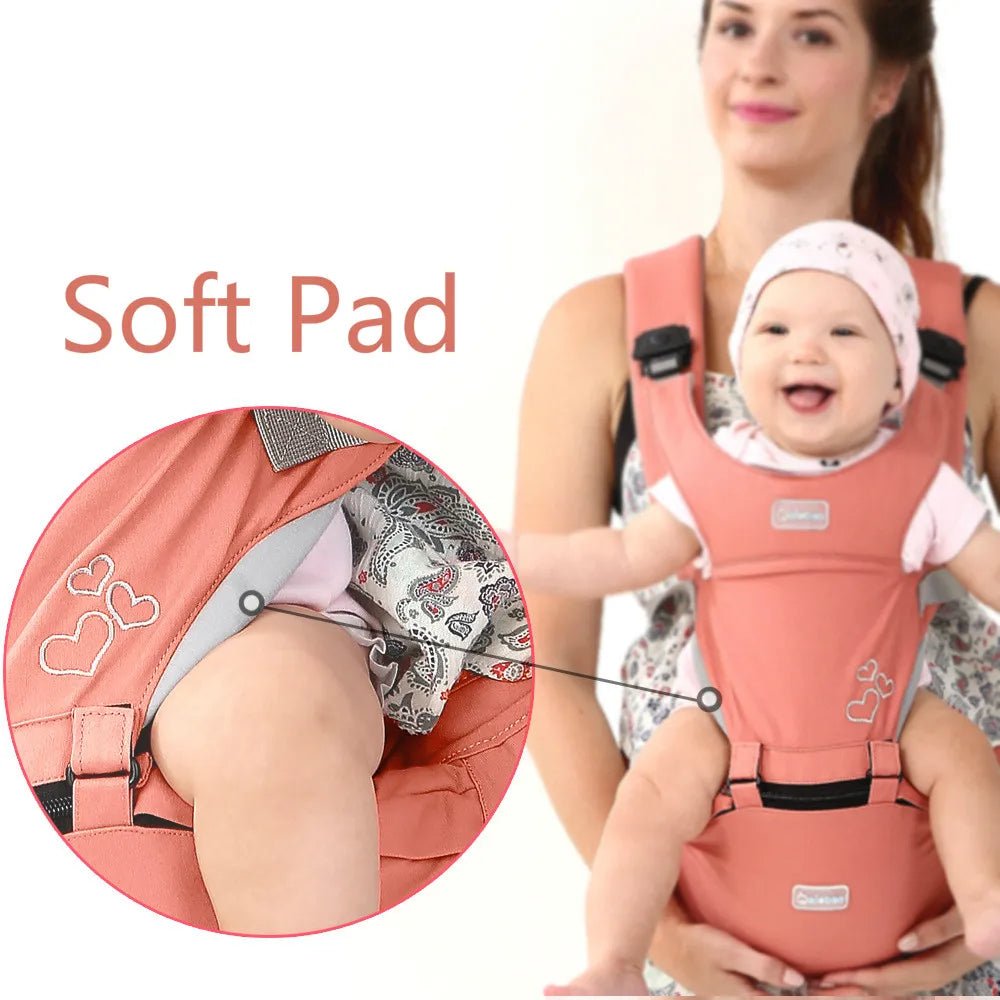 Porte Bébé avec siége hanche- illustaration avec maman qui porte bebe | Évolution™ - Astucebambin