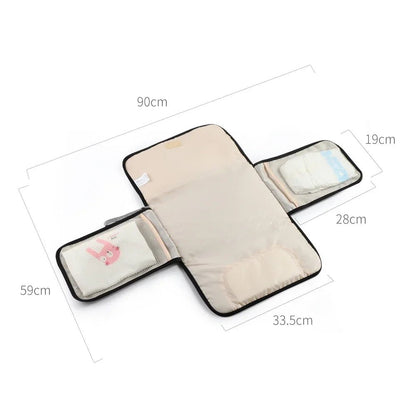 Tapis à langer pliable beige | Nomady™ – AstuceBambin
confortable et imperméable, conçu pour les sorties avec bébé.
